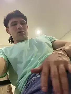 Mattsmiling444 from StripChat