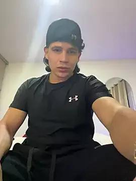 Mattsmiling444 from StripChat