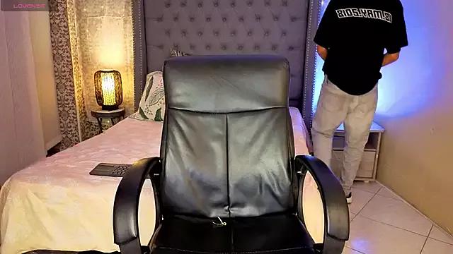 Try our streaming cams variety and talk on a personal level with our adorable girls streamers, showing off their bountiful shapes and dildos.
