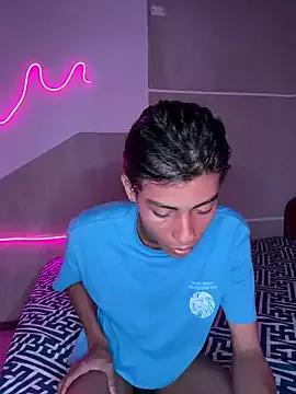 Mauuu18 from StripChat