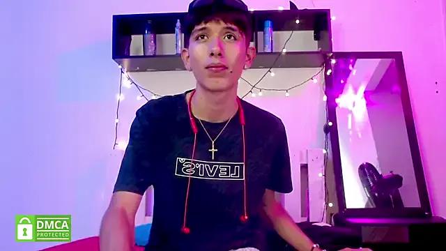 MAXIMILIANO__HOT from StripChat is Freechat