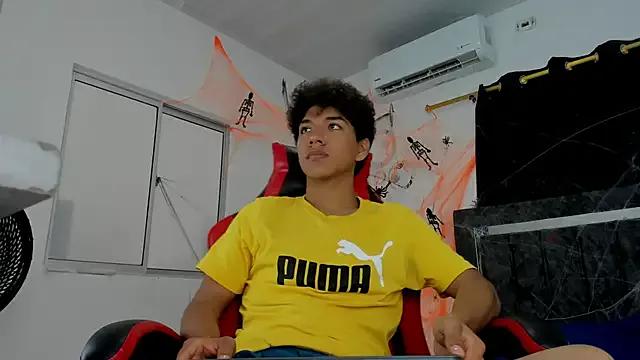 Maximiliano_Khalil from StripChat is Freechat