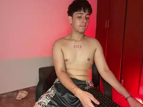 Maximo_Miller from StripChat is Freechat