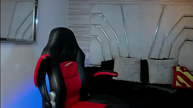 MAXTHOMSON from StripChat is Freechat