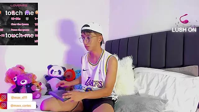 maxx_cortes from StripChat