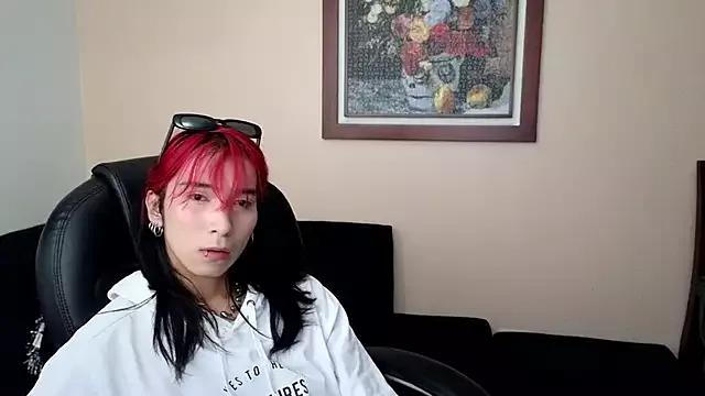 maxxxien from StripChat