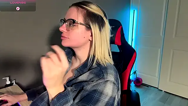 MAXXXTV on StripChat 