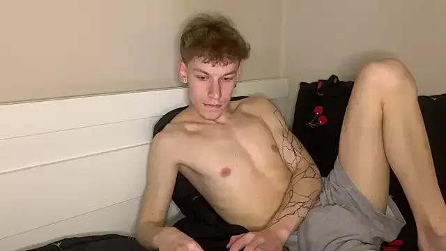 maxyoungi from StripChat is Freechat