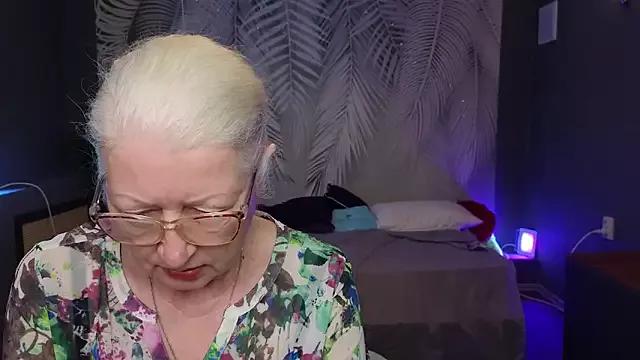 Maya_Mayflower from StripChat