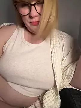 Maya_R from StripChat