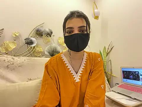 MaYaa__11 from StripChat