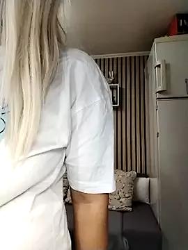 Mayaaaaaa_ from StripChat is Freechat
