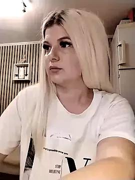 Mayaaaaaa_ from StripChat is Freechat