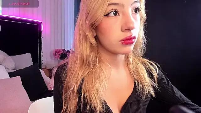 Try our streaming cams variety and talk on a personal level with our adorable girls streamers, showing off their bountiful shapes and dildos.