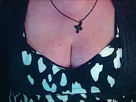 mayasmith from StripChat is Freechat
