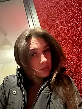 MayaVonDe from StripChat is Freechat