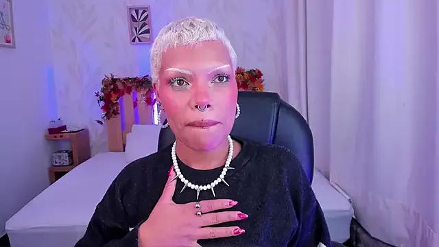 maze_silverstar from StripChat is Freechat