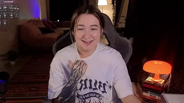 Try our streaming cams variety and talk on a personal level with our adorable girls streamers, showing off their bountiful shapes and dildos.