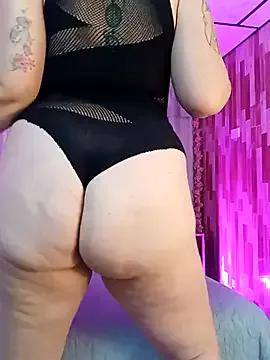 Megann_32 from StripChat is Freechat