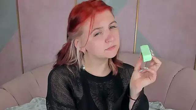 Melanie_Stoun from StripChat is Freechat