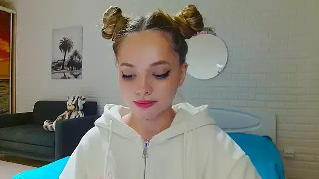 MelanieAlves from StripChat is Freechat