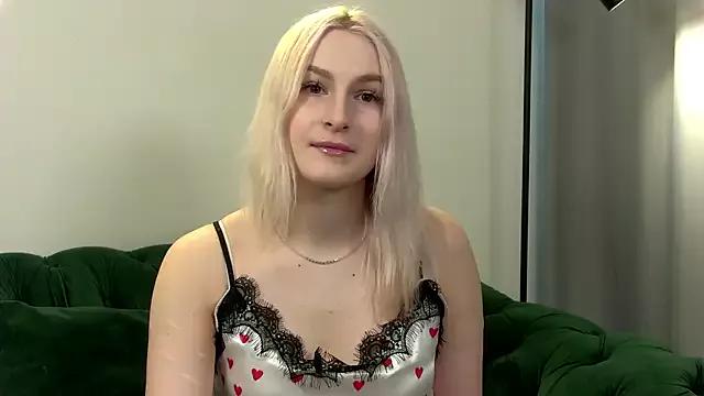 MelaniMoore from StripChat is Freechat