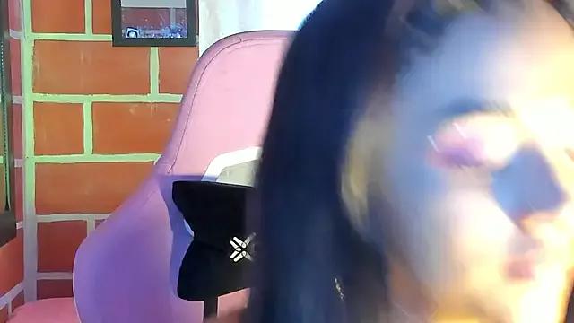MelanyOconner from StripChat is Freechat