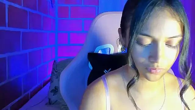 MelanyOconner from StripChat is Freechat