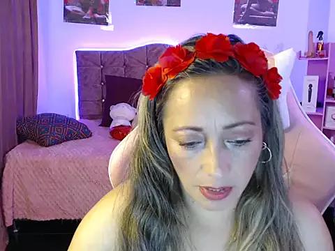 Try our streaming cams variety and talk on a personal level with our adorable girls streamers, showing off their bountiful shapes and dildos.