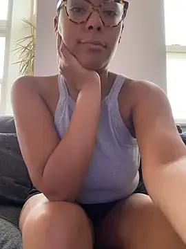 Melia_Rayne from StripChat is Freechat