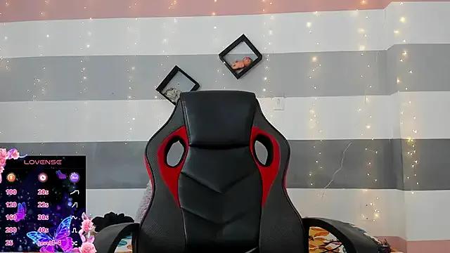 Try our streaming cams variety and talk on a personal level with our adorable girls streamers, showing off their bountiful shapes and dildos.