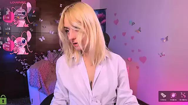 Try our streaming cams variety and talk on a personal level with our adorable girls streamers, showing off their bountiful shapes and dildos.