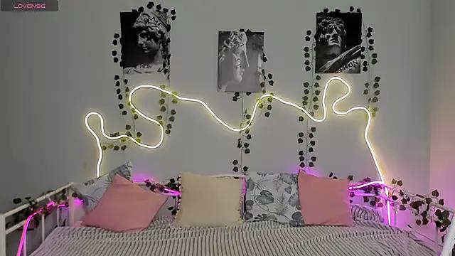 Try our streaming cams variety and talk on a personal level with our adorable girls streamers, showing off their bountiful shapes and dildos.