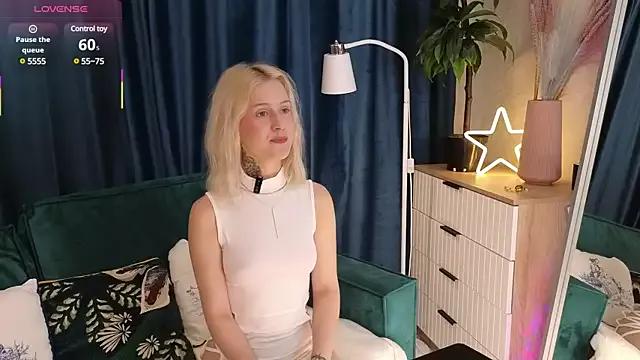 melissa_harlow from StripChat is Freechat
