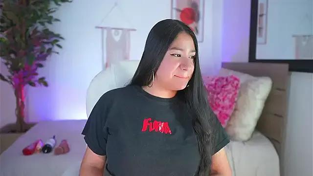 melissa_laurent_ from StripChat is Freechat
