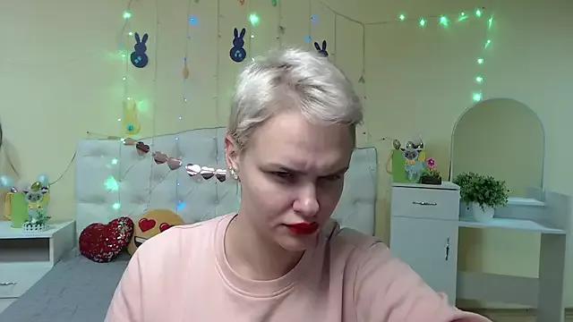 Try our streaming cams variety and talk on a personal level with our adorable girls streamers, showing off their bountiful shapes and dildos.