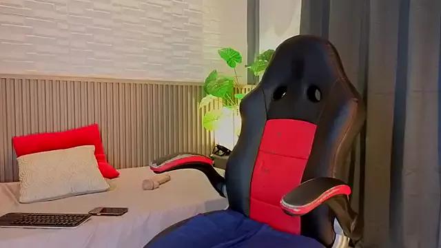 Try our streaming cams variety and talk on a personal level with our adorable girls streamers, showing off their bountiful shapes and dildos.