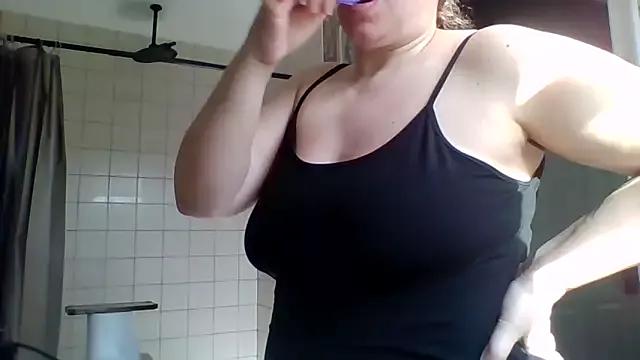 Melissamarcosx4 from StripChat is Freechat