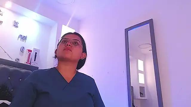 MelissaRhodes from StripChat is Freechat