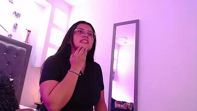 MelissaRhodes from StripChat is Freechat