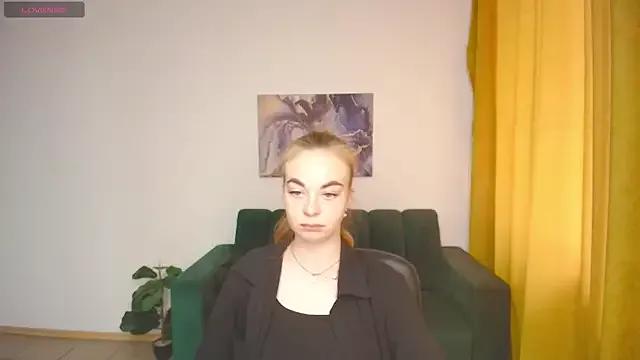 MelissaStills from StripChat is Freechat