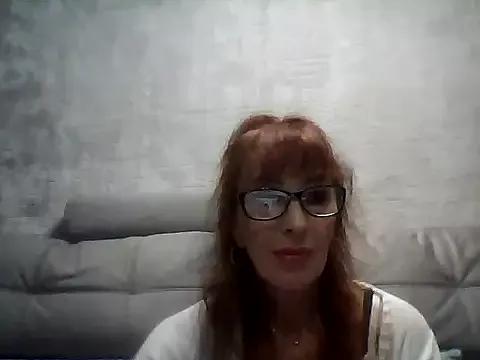 Mellana from StripChat is Freechat