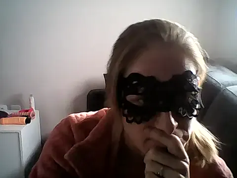 MelleEloa on StripChat 