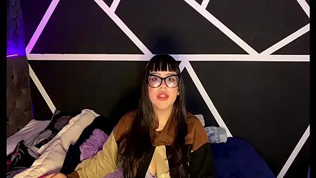 Melody_dreams from StripChat is Freechat