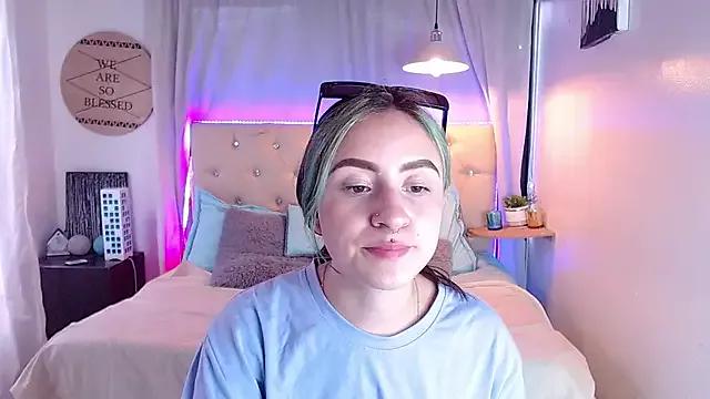 Try our streaming cams variety and talk on a personal level with our adorable girls streamers, showing off their bountiful shapes and dildos.