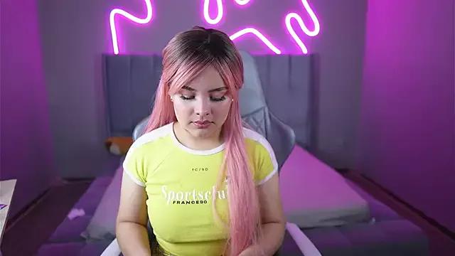 Melodyy_pink from StripChat is Freechat