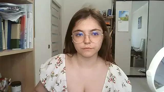 melydelly from StripChat is Freechat