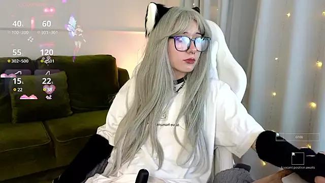 meomeee from StripChat