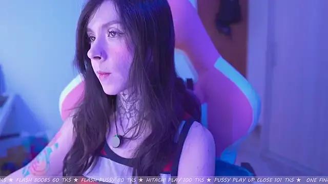 Meowbluu from StripChat is Freechat