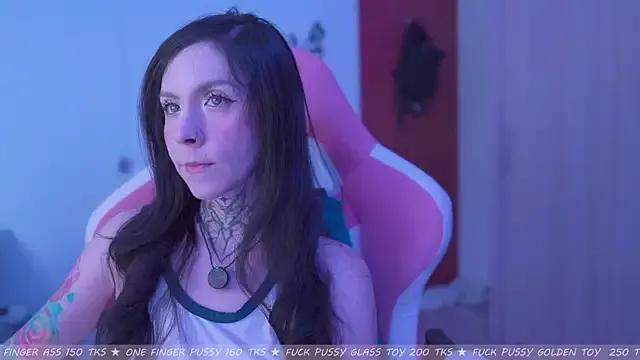 Meowbluu from StripChat is Freechat